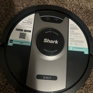 Shark 2-in-1 Robot Vacuum and mop